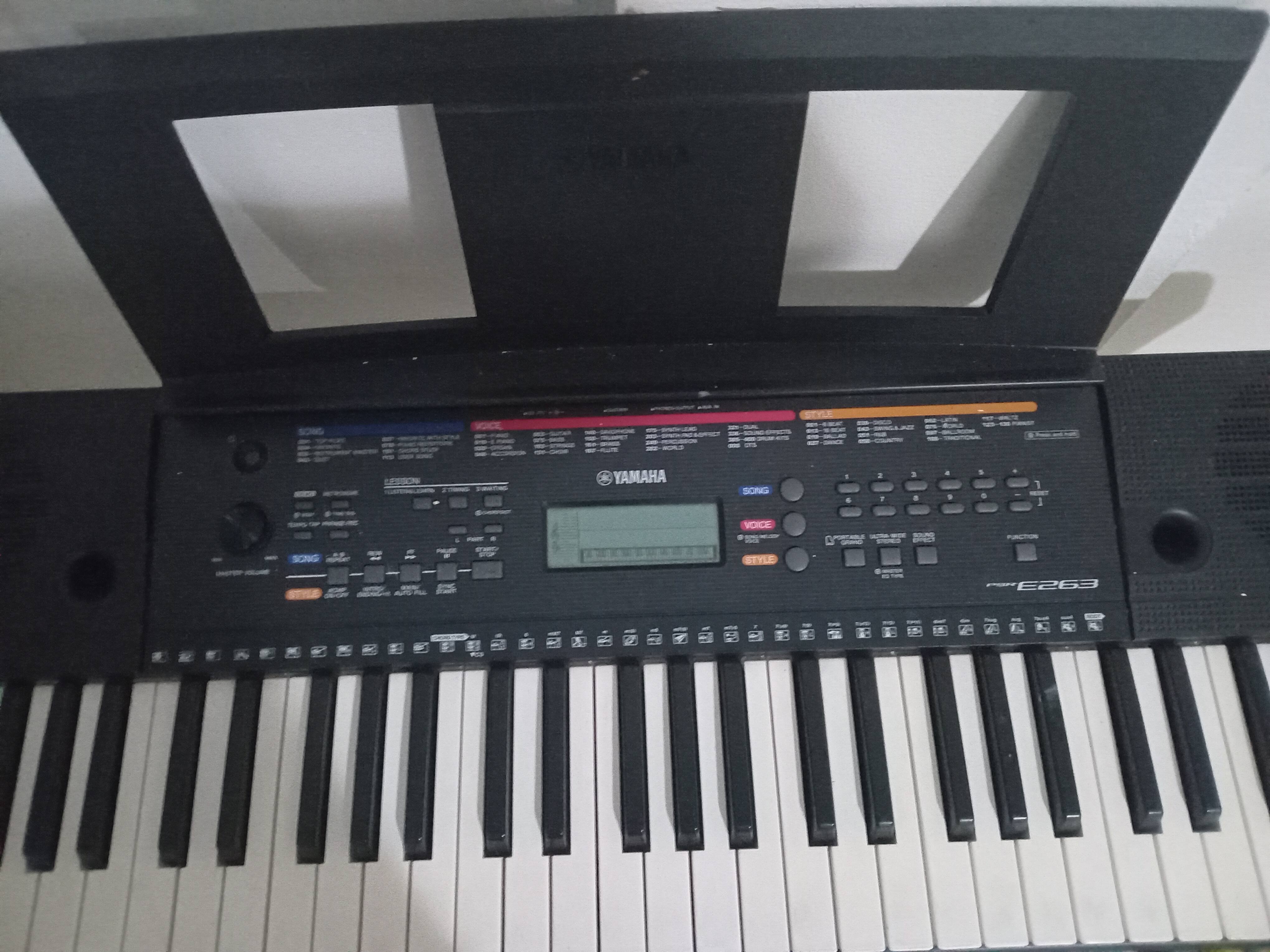 dijual keyboard yamaha